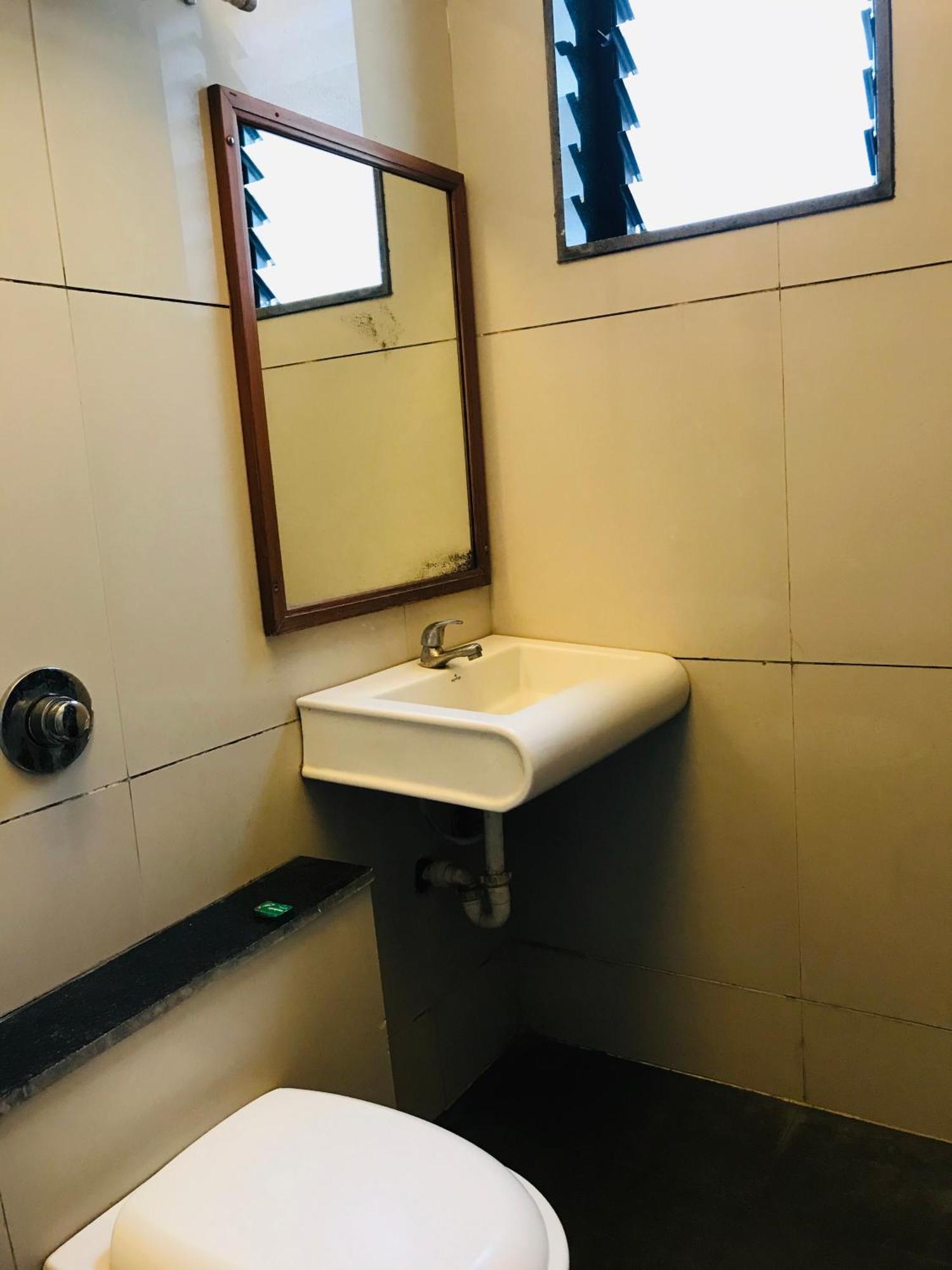 Liva Rooms 나식 외부 사진