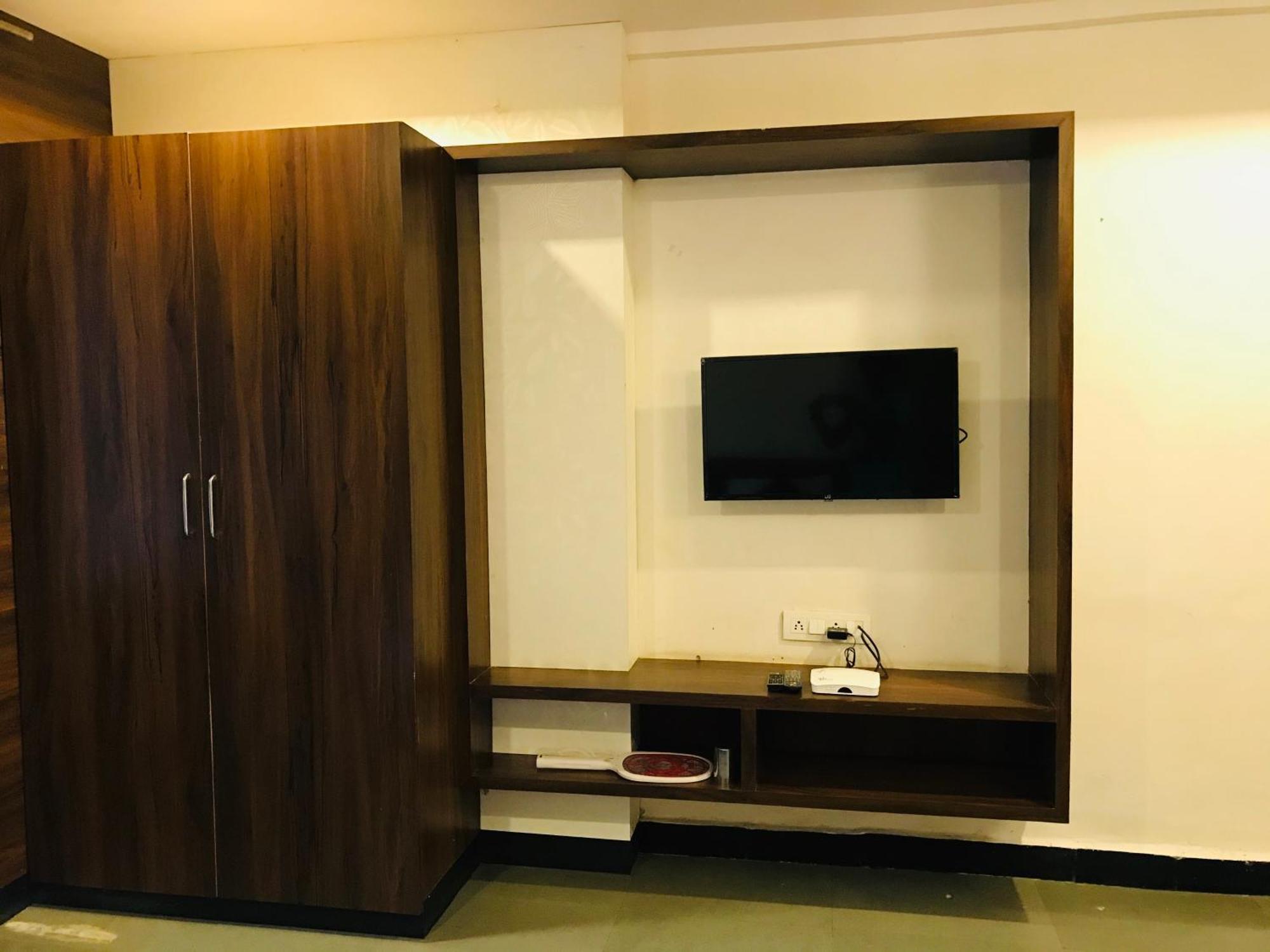 Liva Rooms 나식 외부 사진
