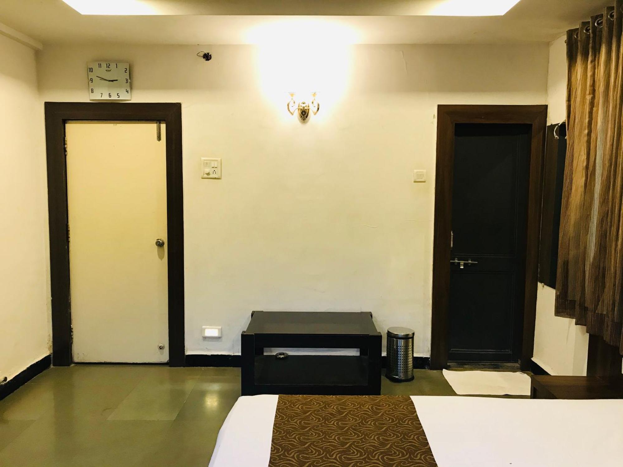 Liva Rooms 나식 외부 사진