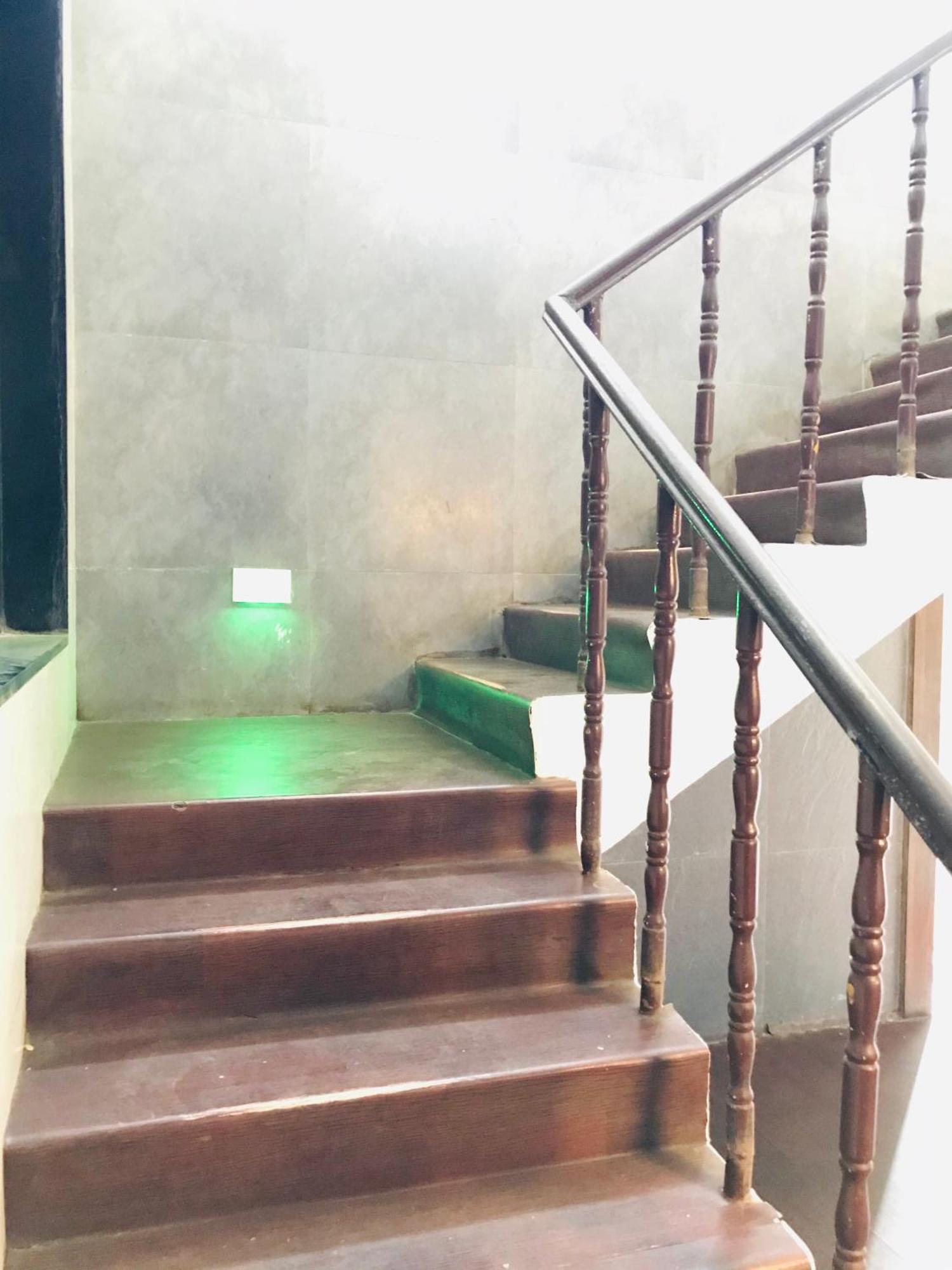 Liva Rooms 나식 외부 사진